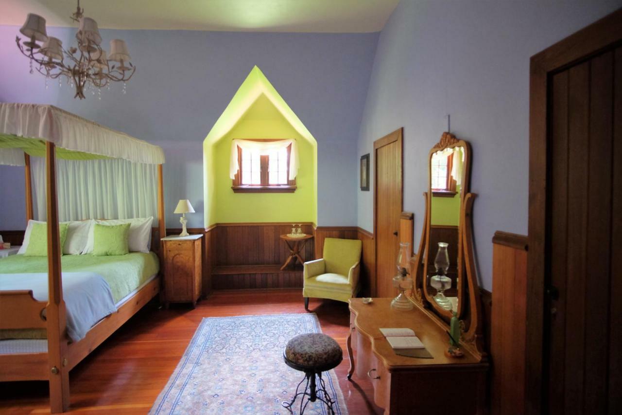 Wedgwood Manor And Glamping Retreat Hotel Crawford Bay Kültér fotó